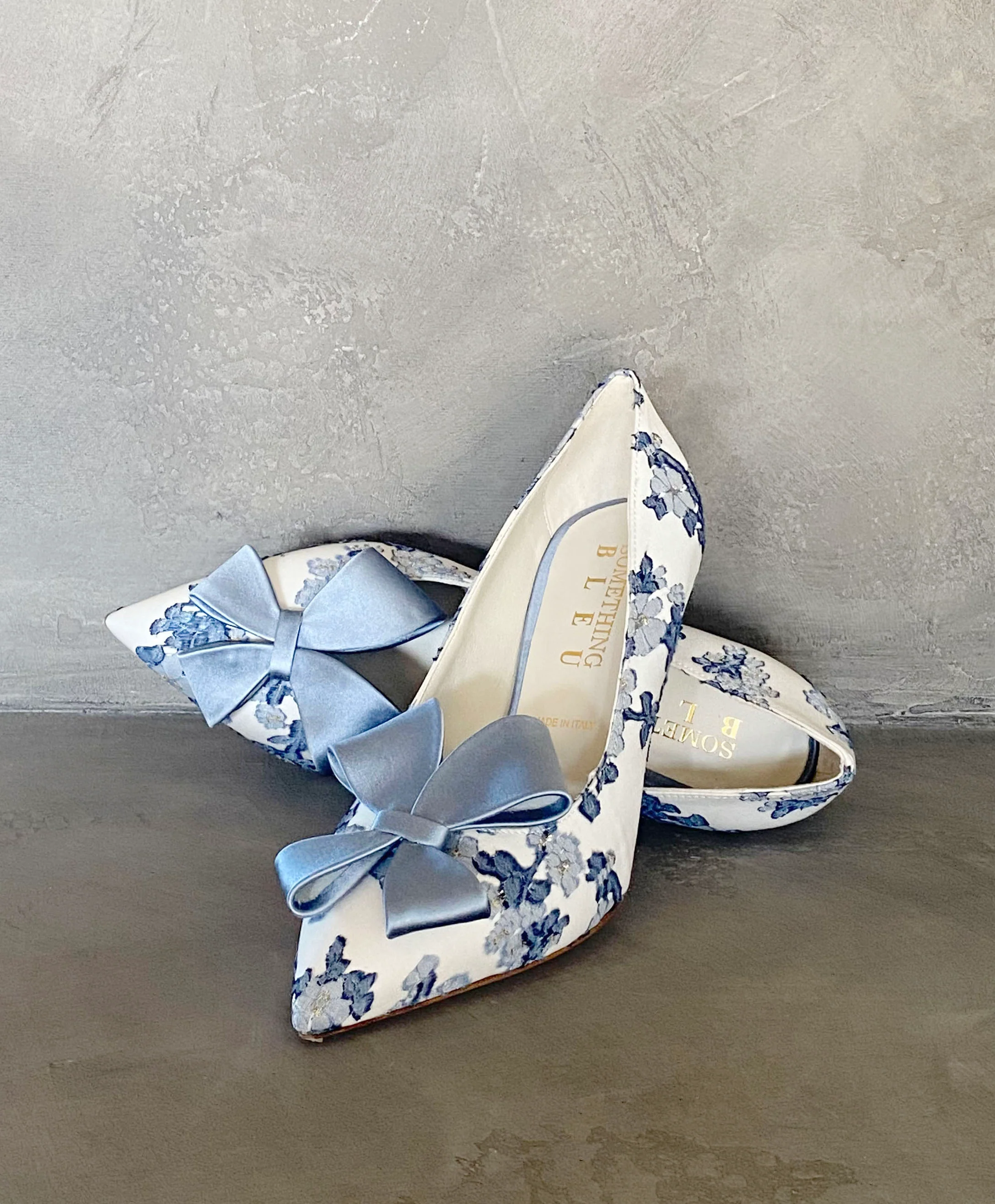 Caitlin Pointed Toe Pump Blue Bloom - Image 3