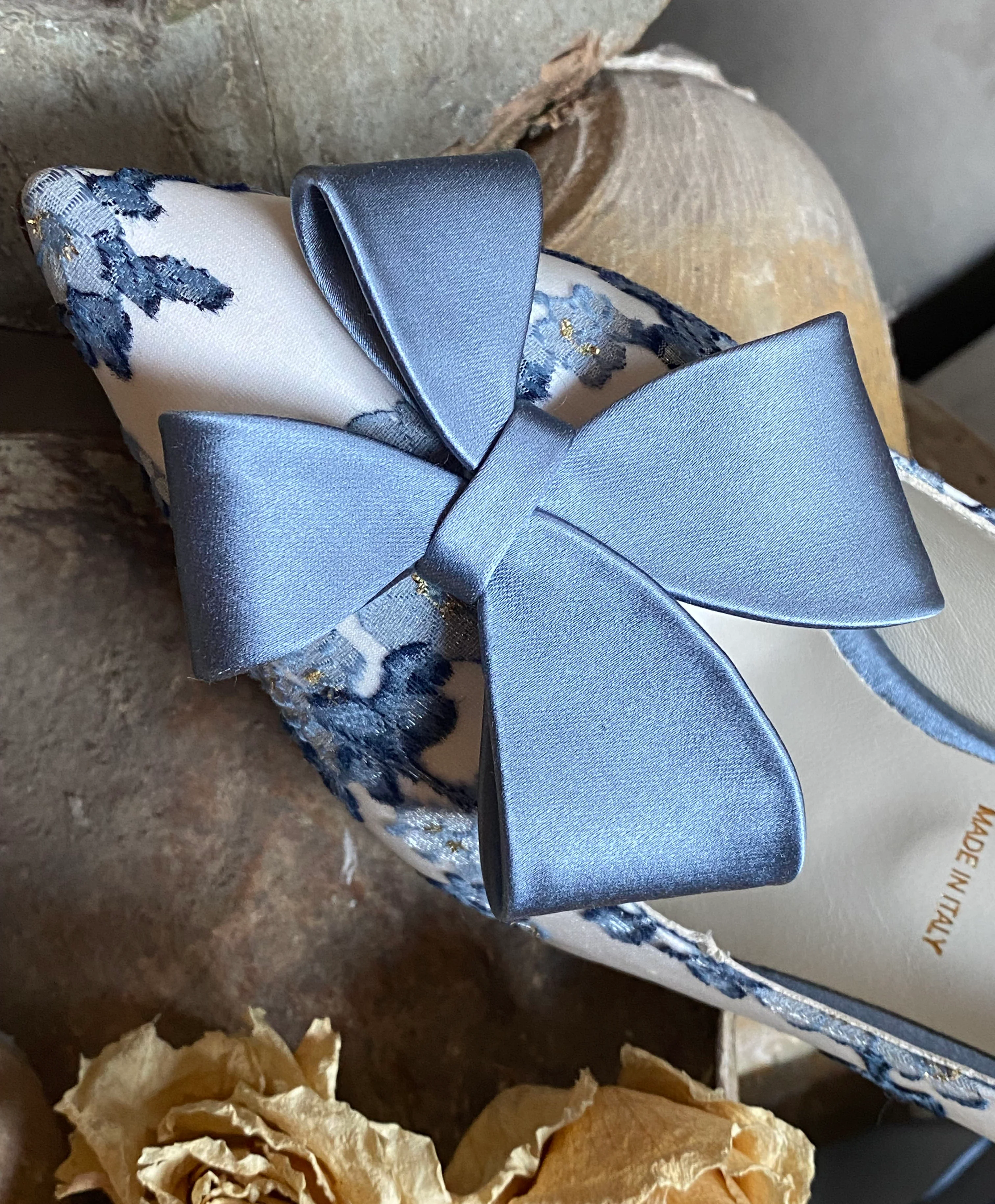 Caitlin Pointed Toe Pump Blue Bloom - Image 4