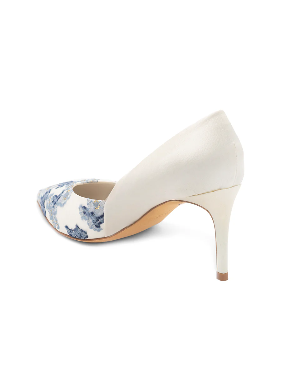 Seline Pointed Toe Pump - Image 4